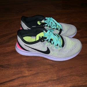 Nike Free RN Sz 7